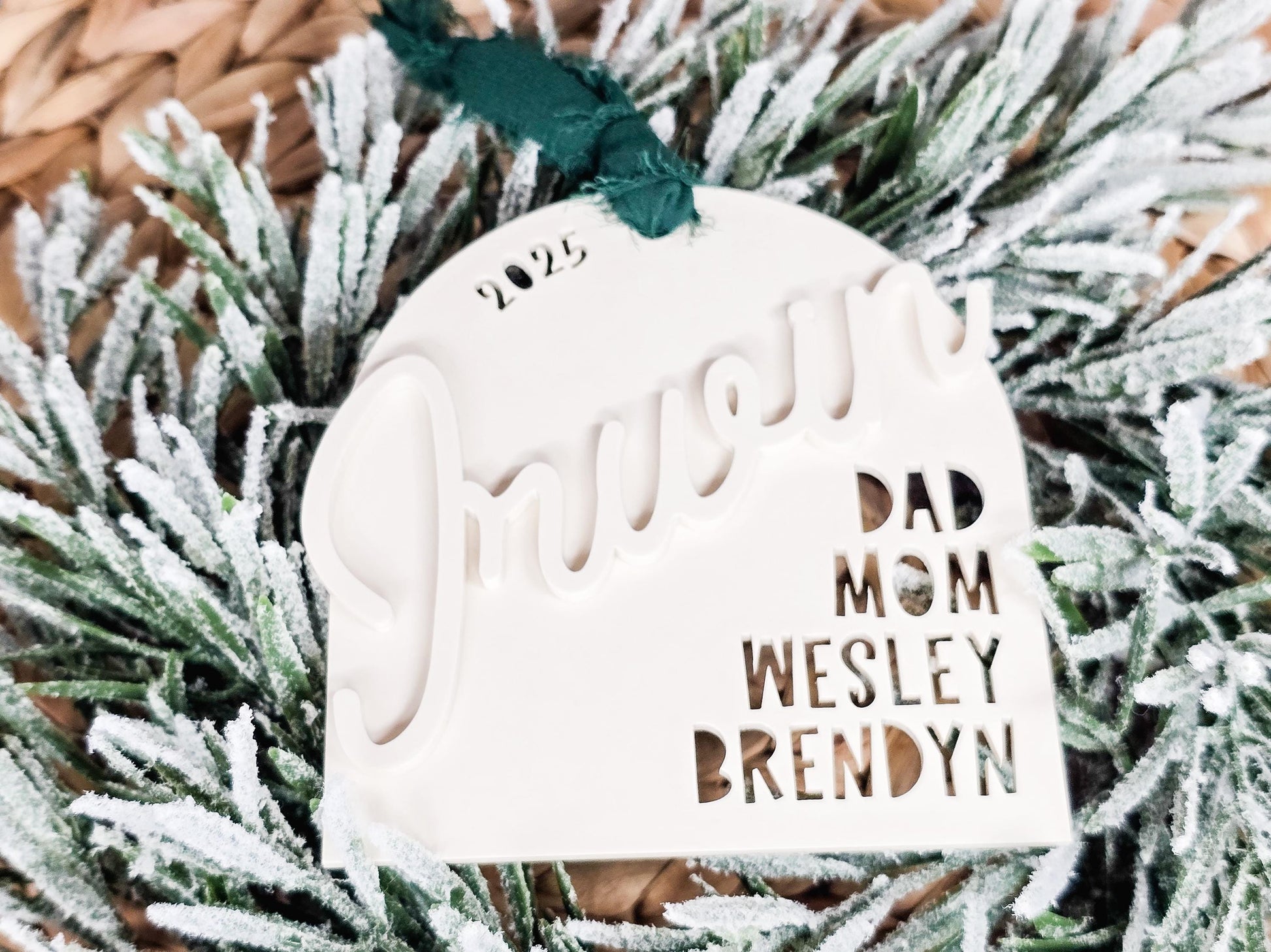 Modern Personalized Christmas Ornament, Family Name Tag, Christmas Decor, Gift Tag