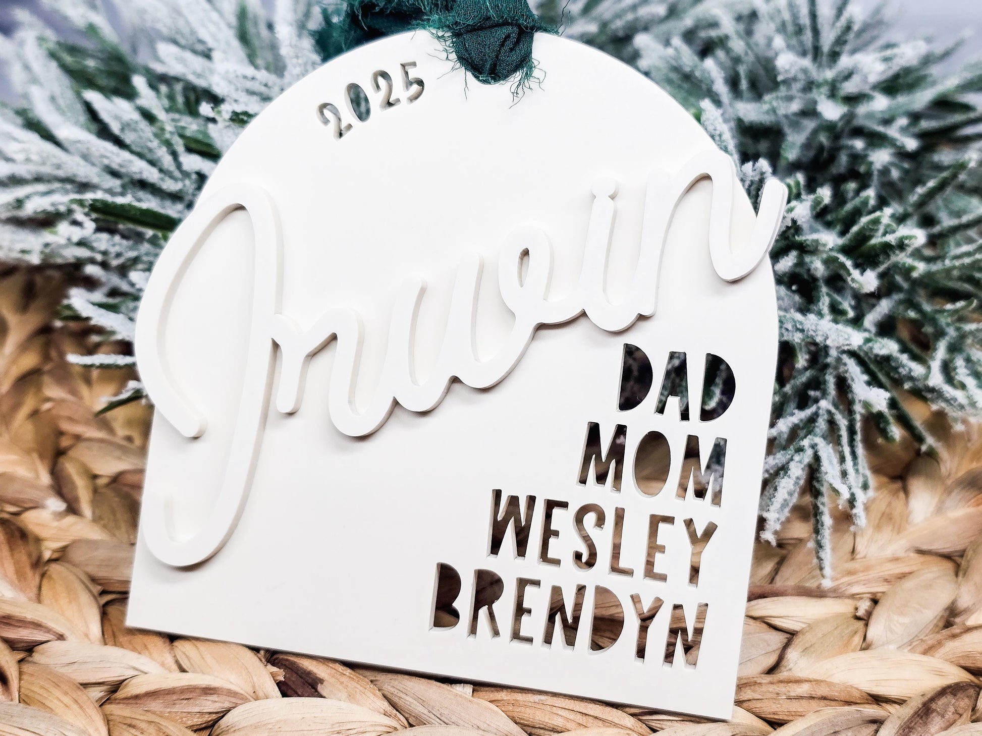 Modern Personalized Christmas Ornament, Family Name Tag, Christmas Decor, Gift Tag