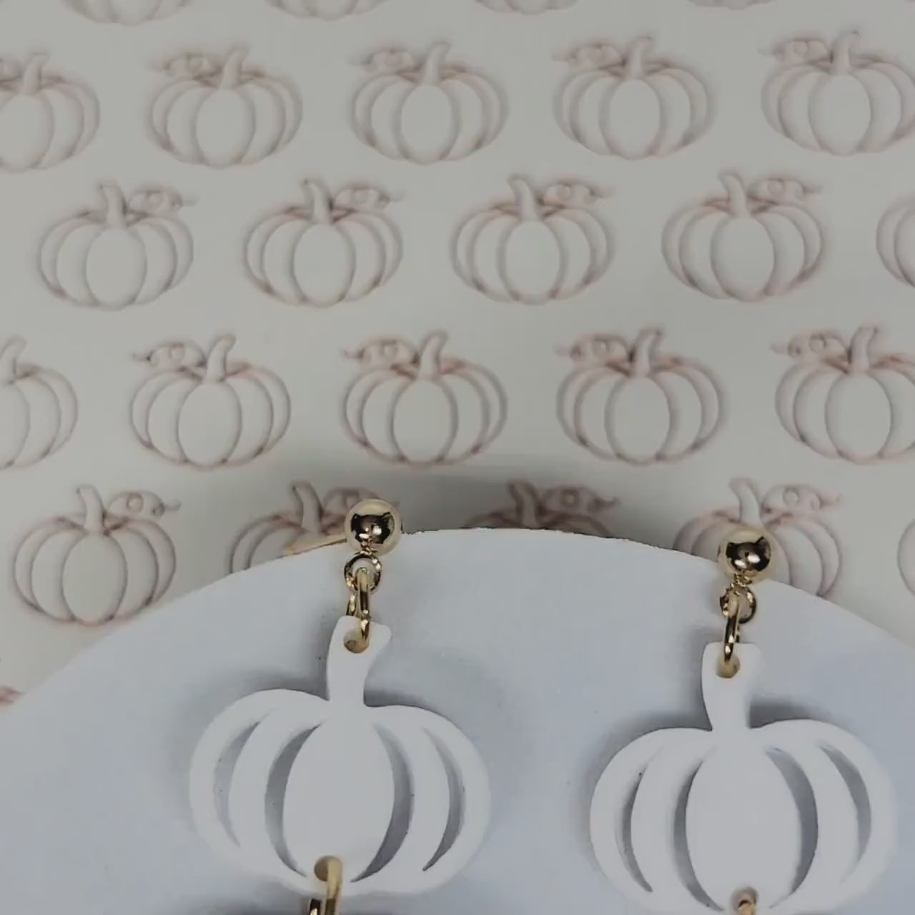 Stacked Pumpkin Earrings, Thanksgiving Earrings, Acrylic Pumpkin Earrings, Plaid Pumpkin Fall Earrings, Fall Jewelry, Pumpkin Jewelry