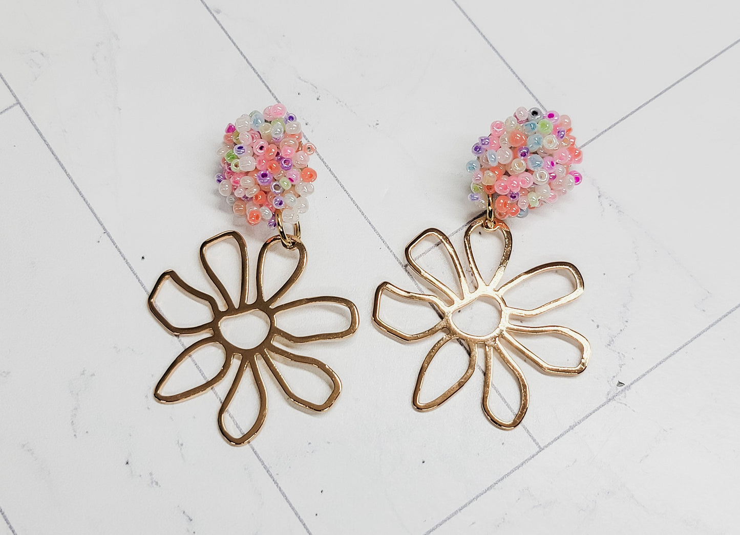 Boho Floral Earrings, Floral Dangles, Flower Jewelry, Acrylic Dangle Statement Earrings, Spring Accessiories