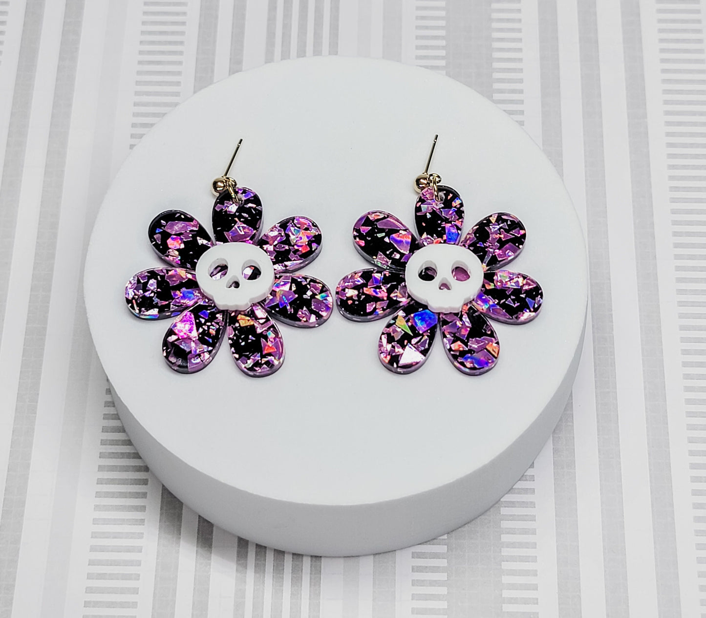 Skull Earrings, Skull Daisy Accessories, Halloween Earrings, Spooky Jewelry, Fall Earrings, Statement Jewelry, Gothic Floral Earrings