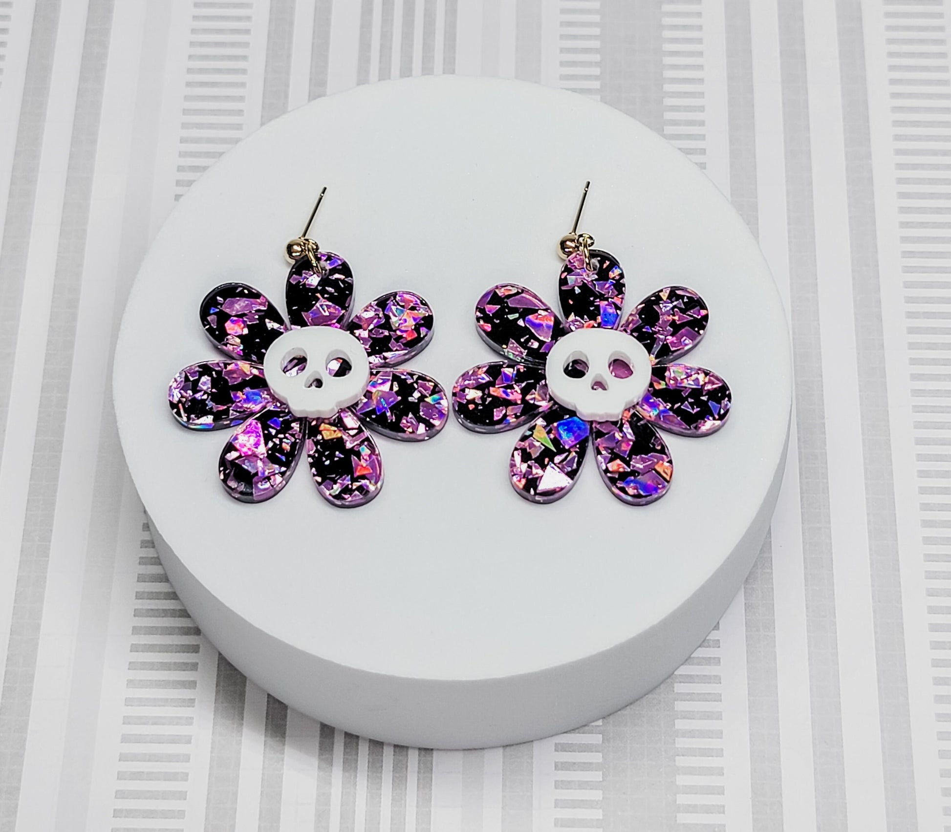 Skull Earrings, Skull Daisy Accessories, Halloween Earrings, Spooky Jewelry, Fall Earrings, Statement Jewelry, Gothic Floral Earrings