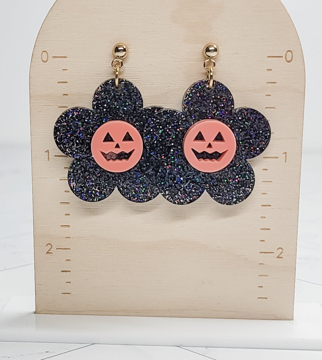 Jack O'Lantern Daisy Earrings, Halloween Earrings, Acrylic Pumpkin Earrings, Statement Earrings, Fall Jewelry, Halloween Lover Gift