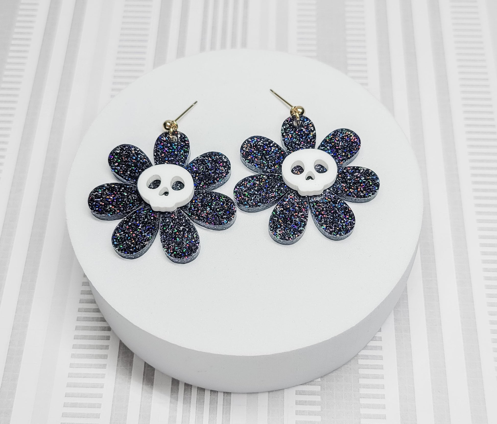 Skull Earrings, Skull Daisy Accessories, Halloween Earrings, Spooky Jewelry, Fall Earrings, Statement Jewelry, Gothic Floral Earrings