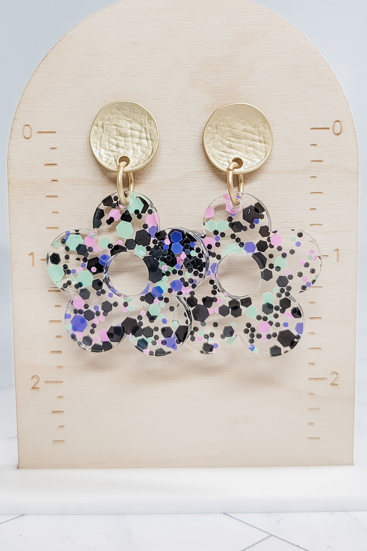 Confetti Dot Daisy Earrings