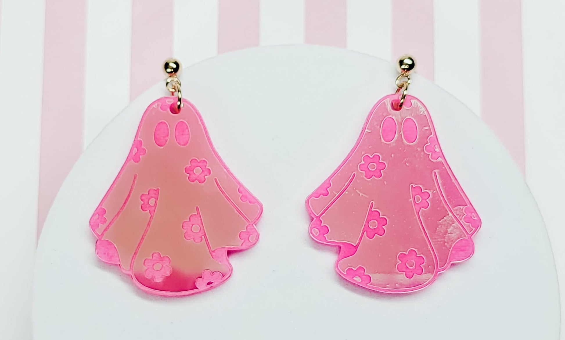 Girly Ghost Floral Earrings, Iridescent Pink Halloween Earrings, Acrylic Ghost Earrings, Statement Earrings, Fall Jewelry, Pink Ghost